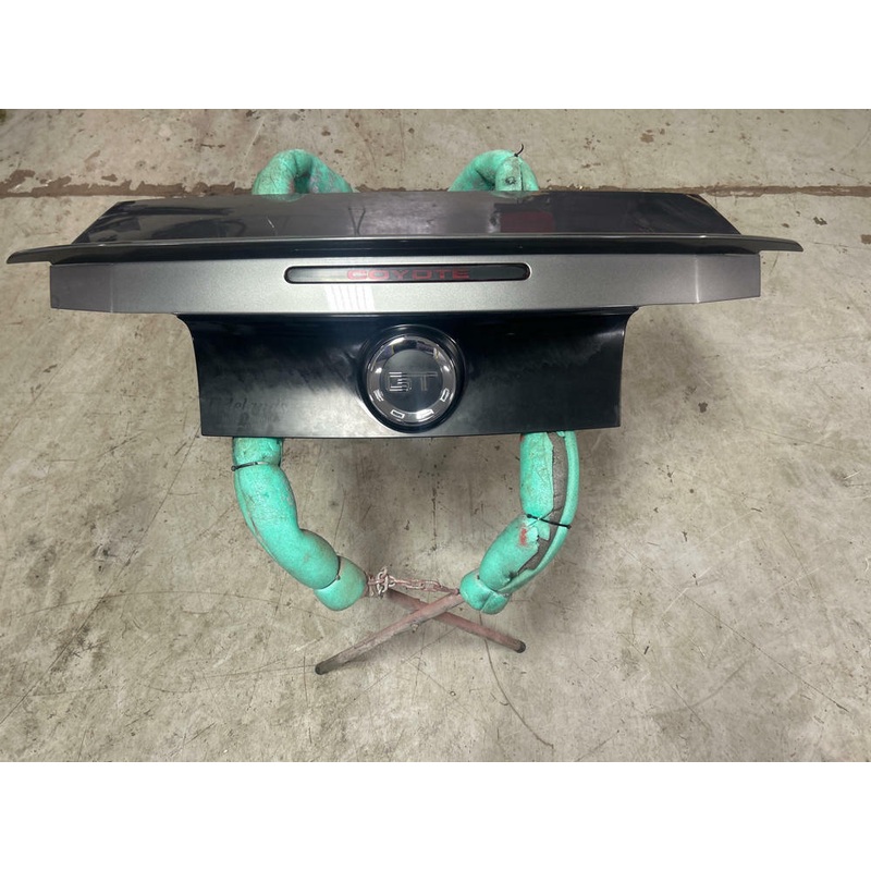 2013-14 Ford Mustang Decklid w/ Spoiler (Code UJ) 239