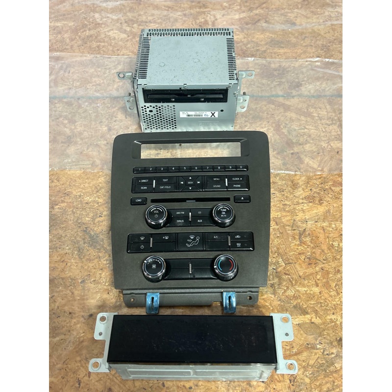 2013-14 Ford Mustang Radio & Bezel Tested 239