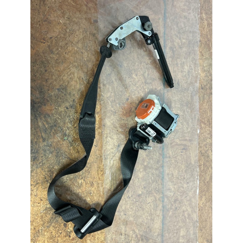 2015-17 Ford Mustang Coupe Front Driver LH Seat Belt Assembly 253