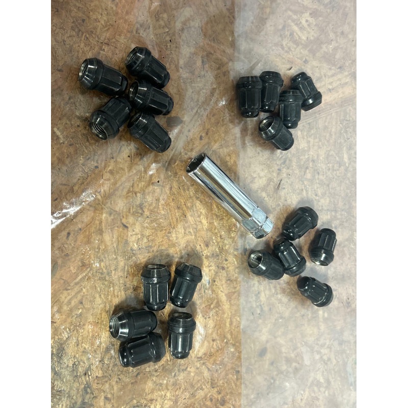 2015-17 Ford Mustang GT Lug Nut Kit- Complete 253