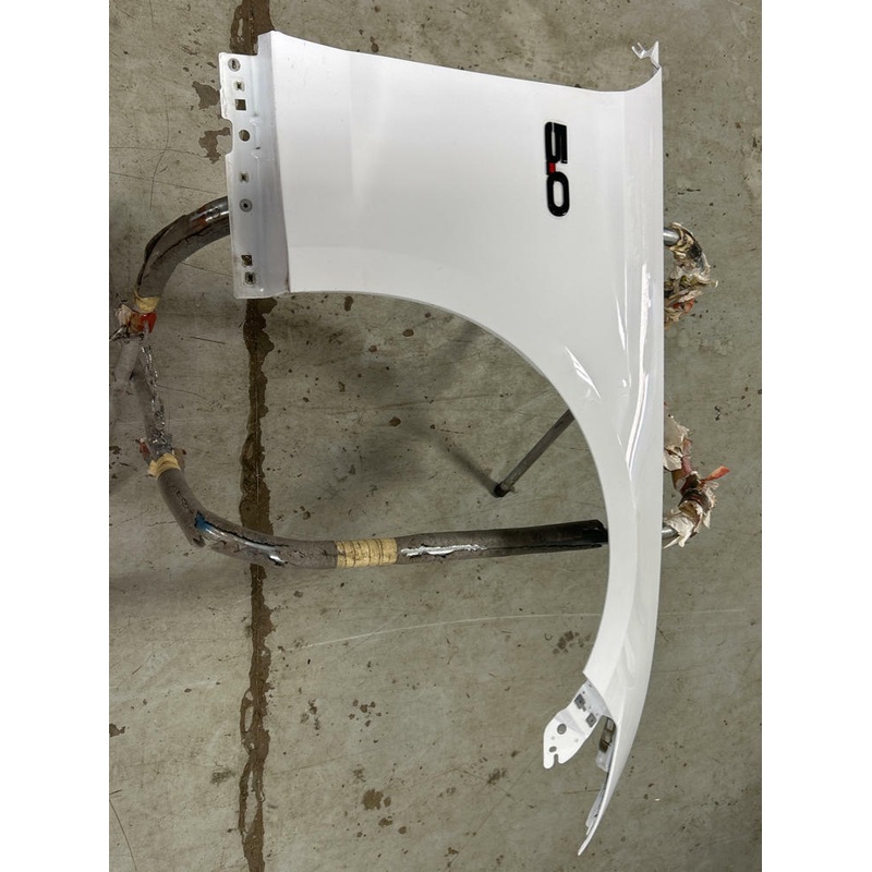 2015-17 Ford Mustang Passenger RH Fender Oxford White OEM 253