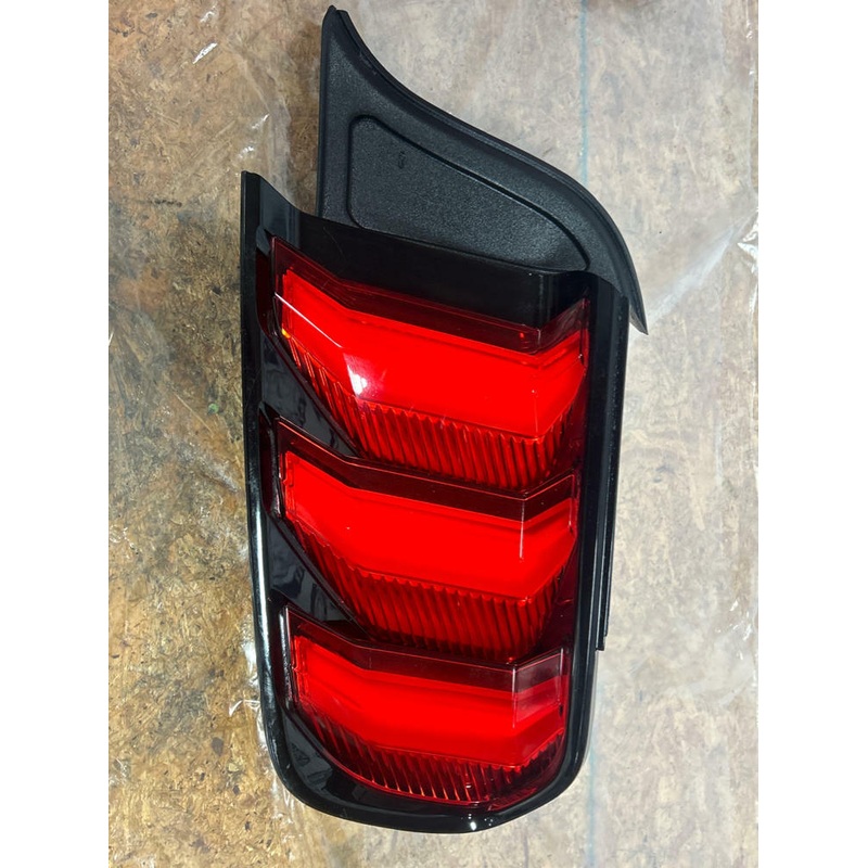 2015-23 Ford Mustang GT Passenger RH Tail Liight 254