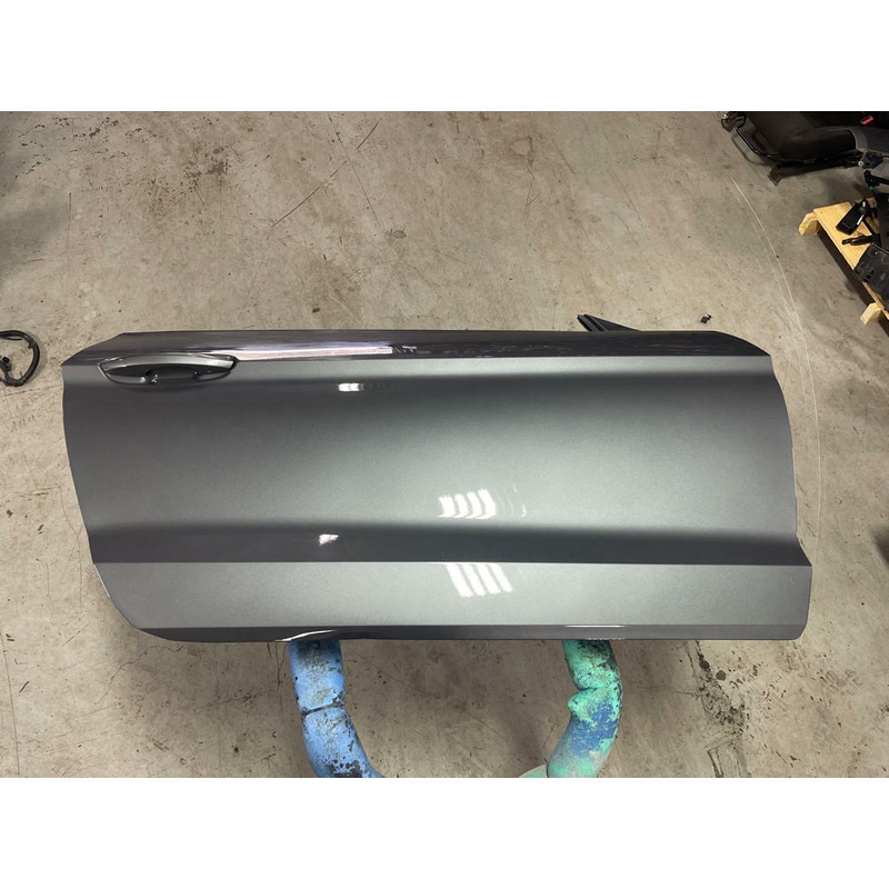 2015-23 Ford Mustang Passenger RH Door Complete- Code M7 244