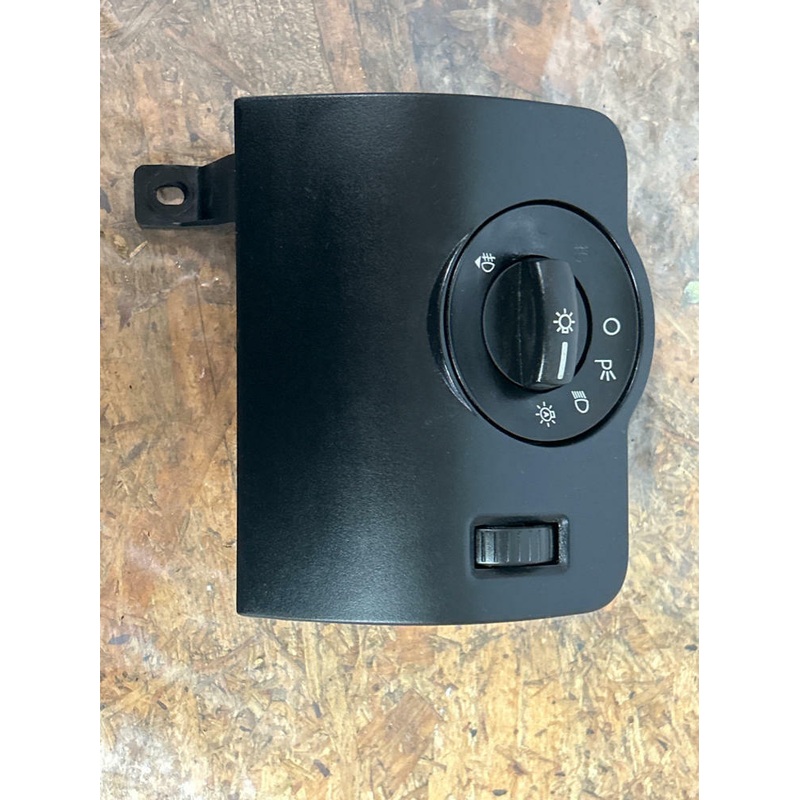 2013-14 Ford Mustang Headlight Knob Switch 239
