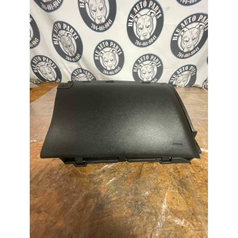 2015-17 Ford Mustang Glove Box Passenger 256