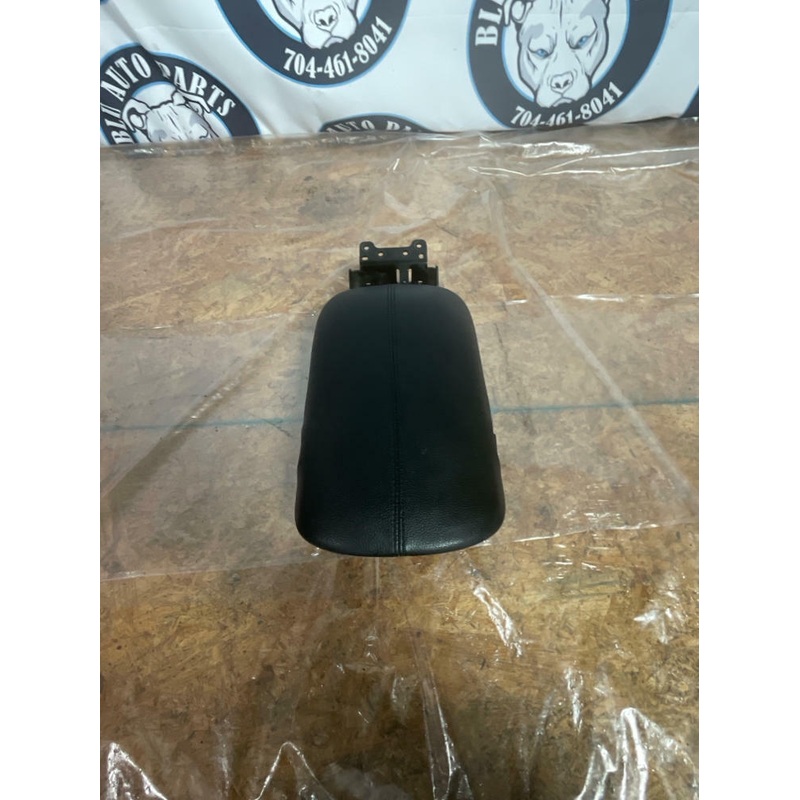 2015-17 Ford Mustang Leather Center Console Lid 256