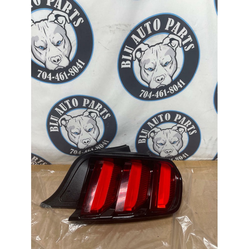 2015-17 Ford Mustang Passenger RH Tailight 237
