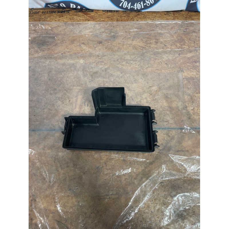 2015-23 Ford Mustang GT Engine Bay Fuse Box Lid Cover 236