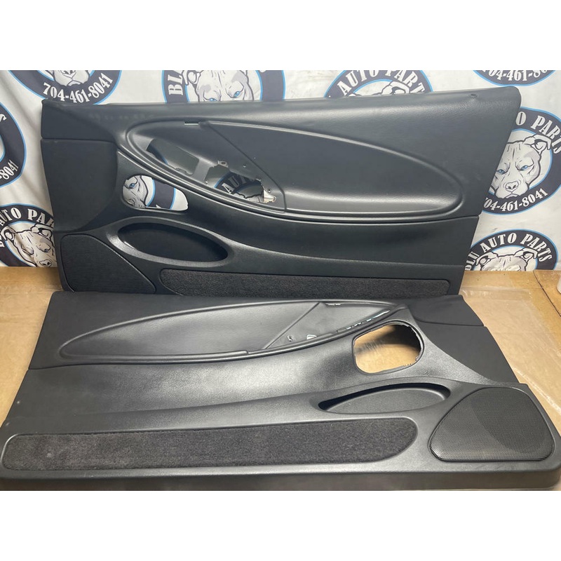 1999-04 Ford Mustang  Front LH RH Pair Door Panel- 51k Miles 257
