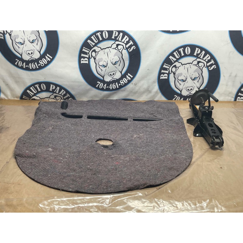 1999-04 Ford Mustang GT Bullitt Spare Tire Tool Kit 257