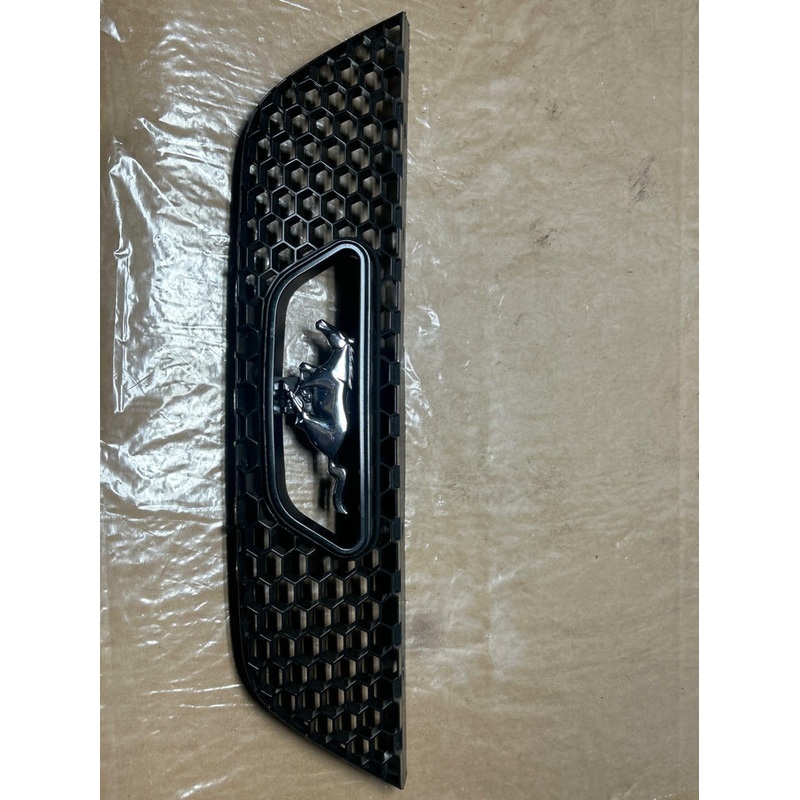 2001 Ford Mustang Bullitt Honey Comb Front Grille w/ Running Pony- 51k Miles 257