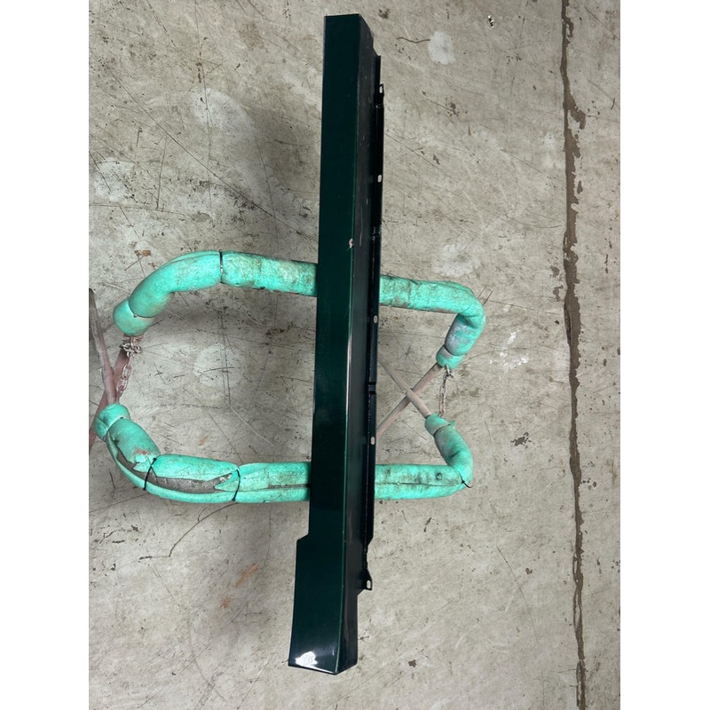 2001 Ford Mustang Bullitt RH Side Skirt/Rocker Panel (Code PY)- 51k Miles 257