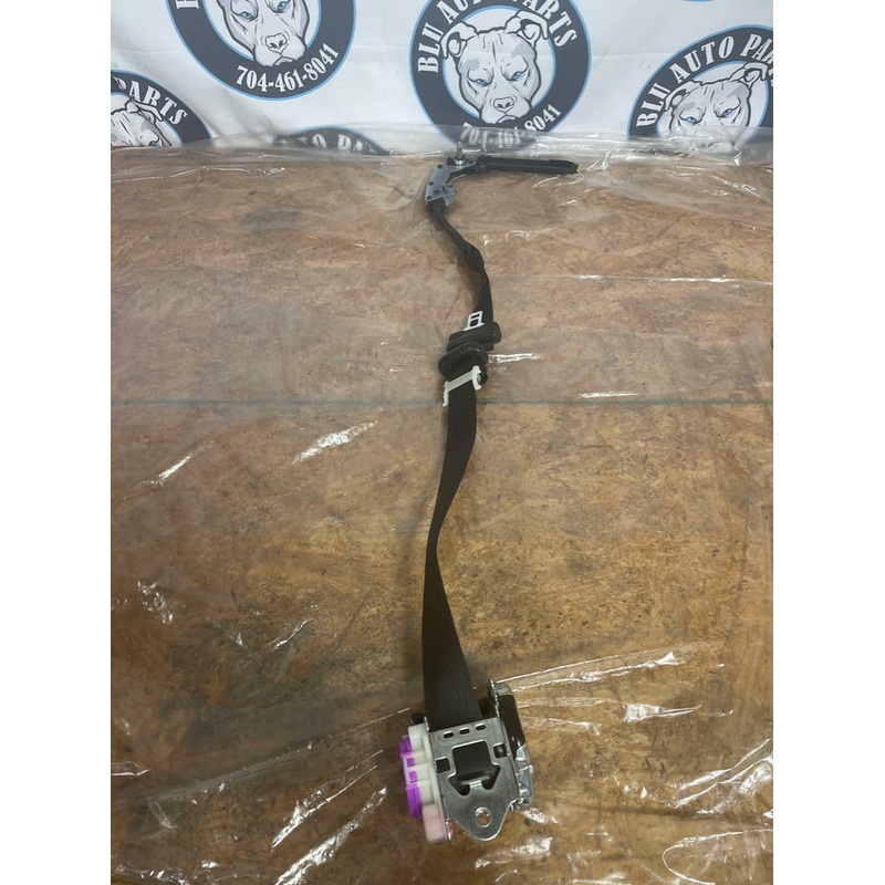 2015-17 Ford Mustang Passenger RH Front Seat Belt 248