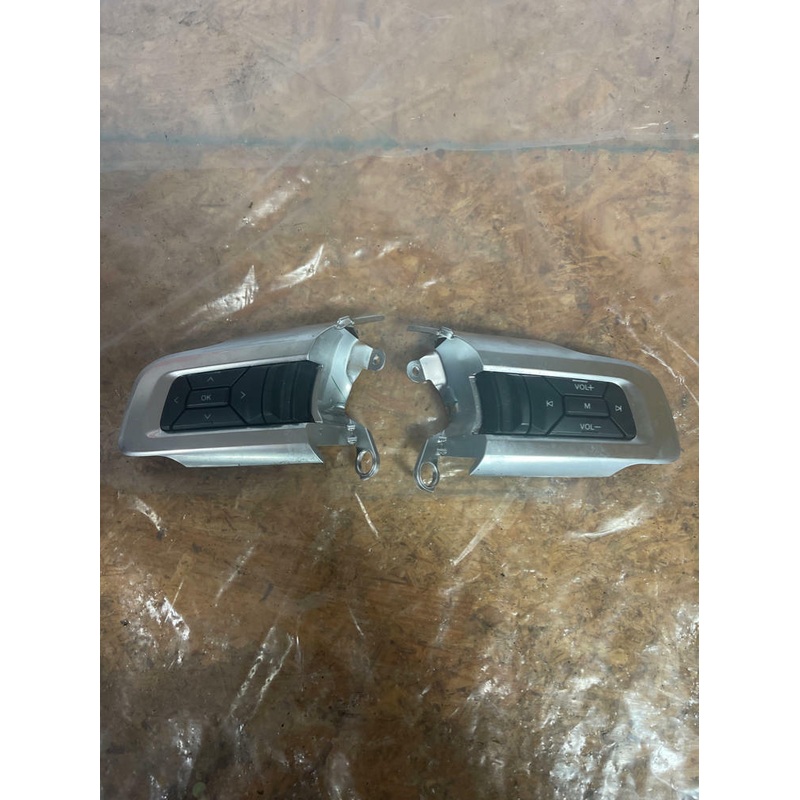 2015-17 Ford Mustang Steering Wheel Controls Buttons 248
