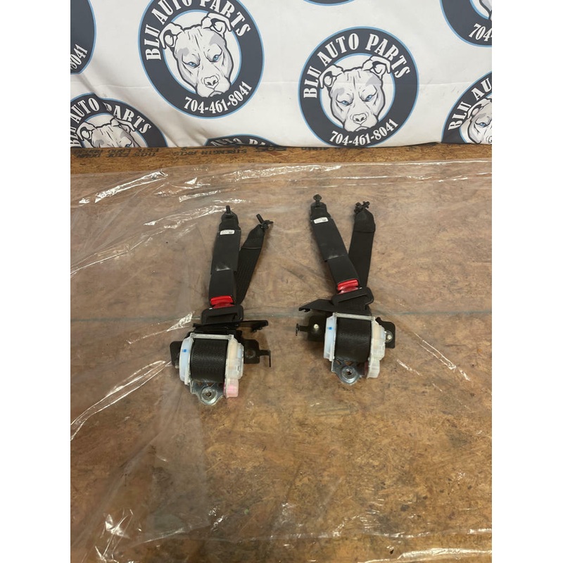 2015-23 Ford Mustang GT Rear Seat Belt Pair 248