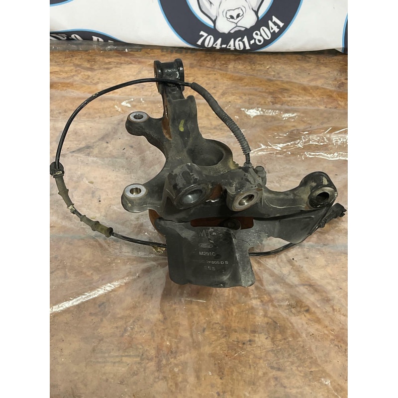 2015-17 Ford Mustang Front LH Driver Spindle Assembly 265
