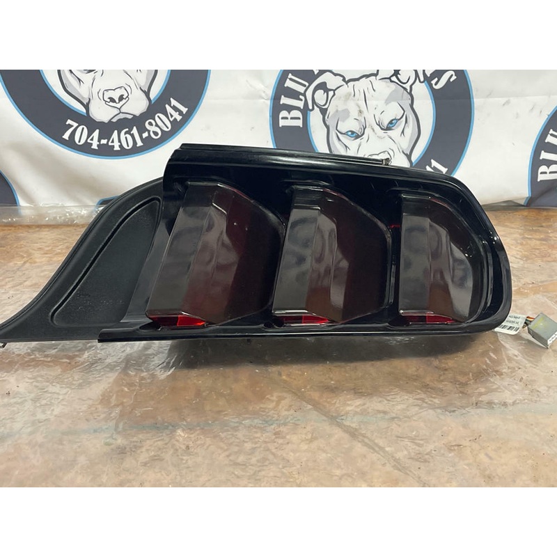 2015-17 Ford Mustang Passenger RH Tail Light 265