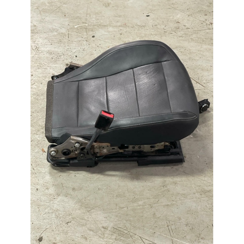 2015-23 Ford Mustang Driver Leather Heated Cooled Seat Bottom Track 265