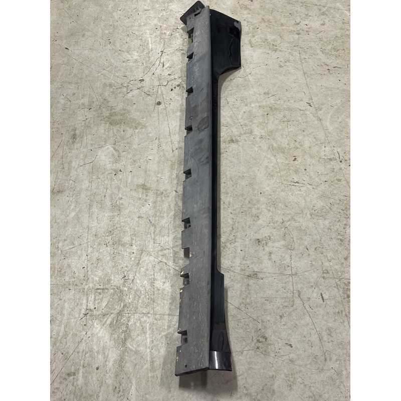 2015-23 Ford Mustang Passenger RH Side Skirt (Paint Code: UA) 265