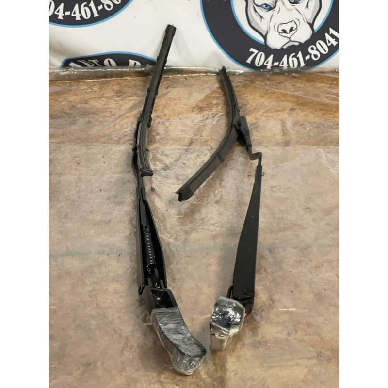2024+ Ford Mustang GT Gen 4 S650 Wiper Arm Pair 250