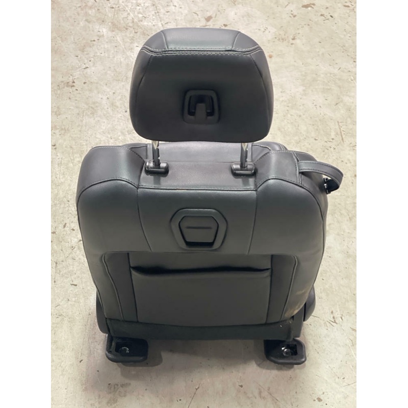 2015-17 Ford Mustang GT Leather Front RH Seat- Power Rail, Good Bags 264