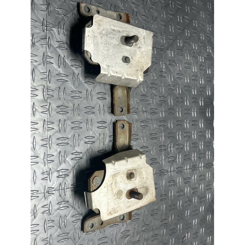 1999-04 Ford Mustang GT Saleen OEM Motor Mounts 245