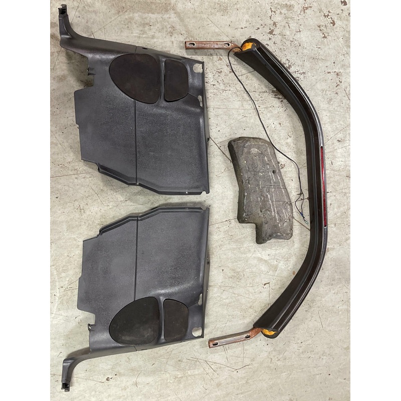 1999-04 Ford Mustang GT/Saleen Styling Bar w/ Interior Quarter Plastics 243