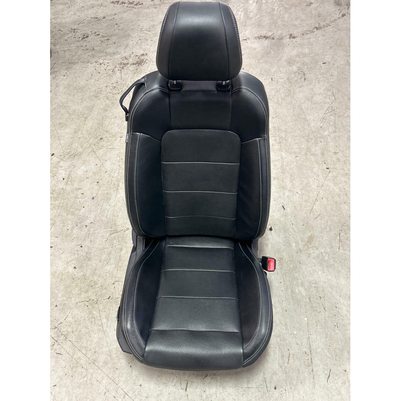 2015-17 Ford Mustang GT Front Pass. RH Seat- Leather, H/C, Power, Good 269