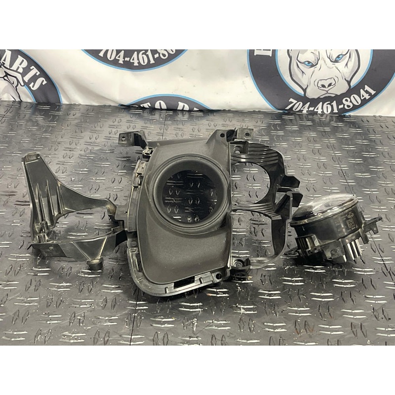 2015-17 Ford Mustang GT Front RH Fog Light & Bezel 268