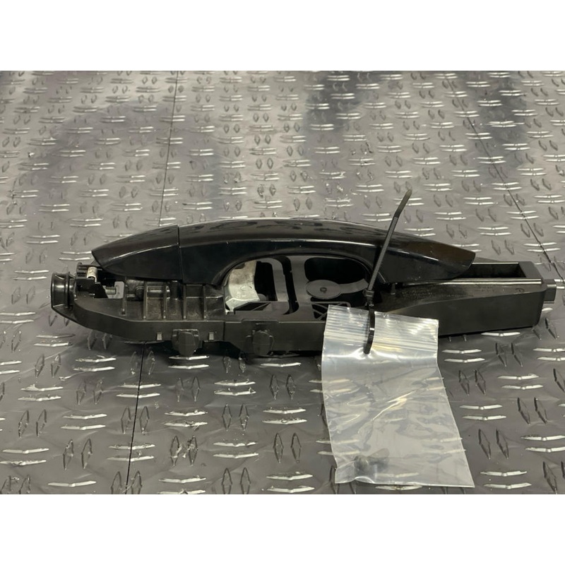 2015-17 Ford Mustang GT Passenger RH Door Handle (Paint Code G1) 268