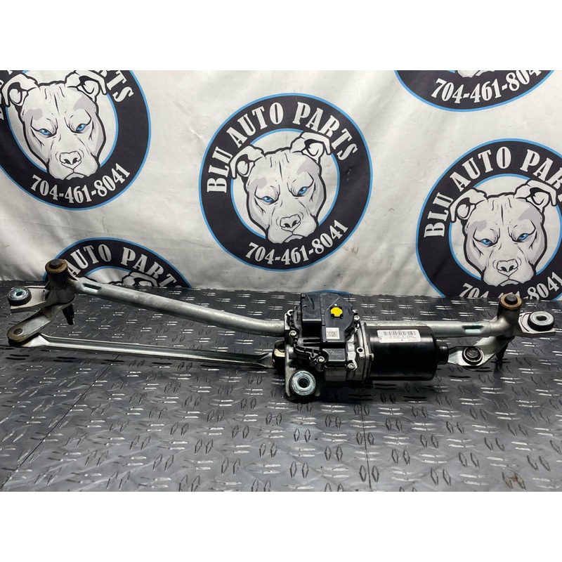 2015-17 Ford Mustang GT Wiper Arm Assembly 269