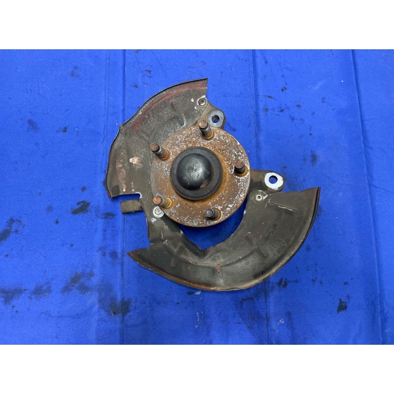 1996-98 Ford Mustang SVT Cobra Front Left Spindle Wheel Hub 124