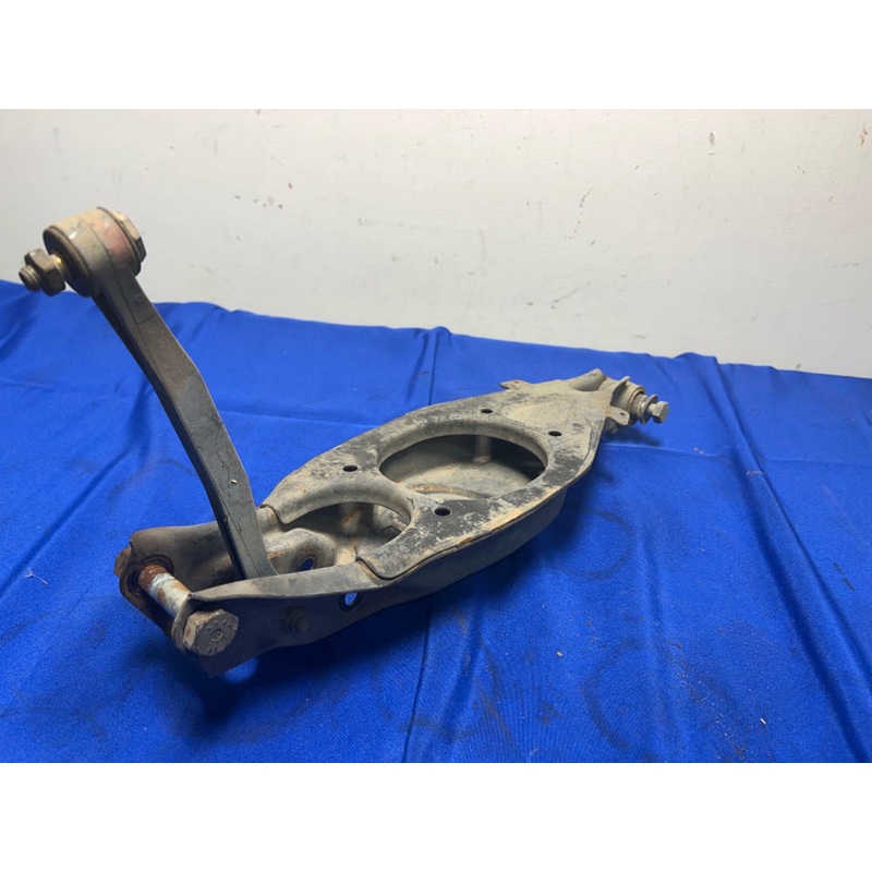 1999-02 Mercedes Benz E55 AMG Left Rear Lower Control Arm Spring Perch 094