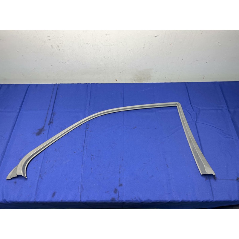 1999-02 Mercedes Benz W210 E Class Passenger Door Window Interior Trim 094