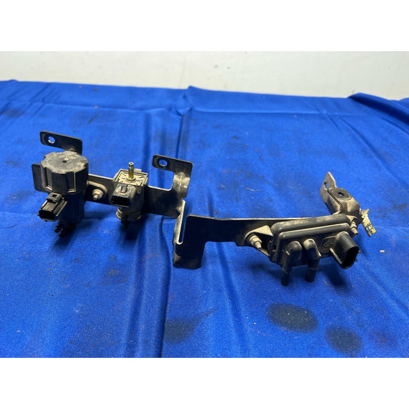 2003-04 Ford Mustang SVT Cobra EGR Accessories and Bracket 098
