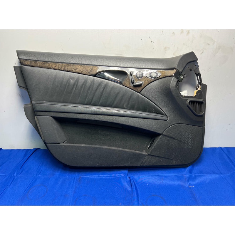 2003-06 Mercedes Benz W211 E Class Black Front Left Interior Door Panel 105