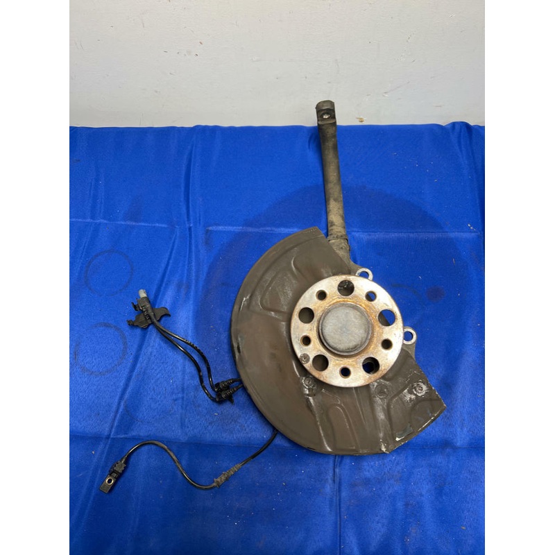 2003-06 Mercedes Benz W211 E Series Front Left Spindle Knuckle Wheel Hub 105