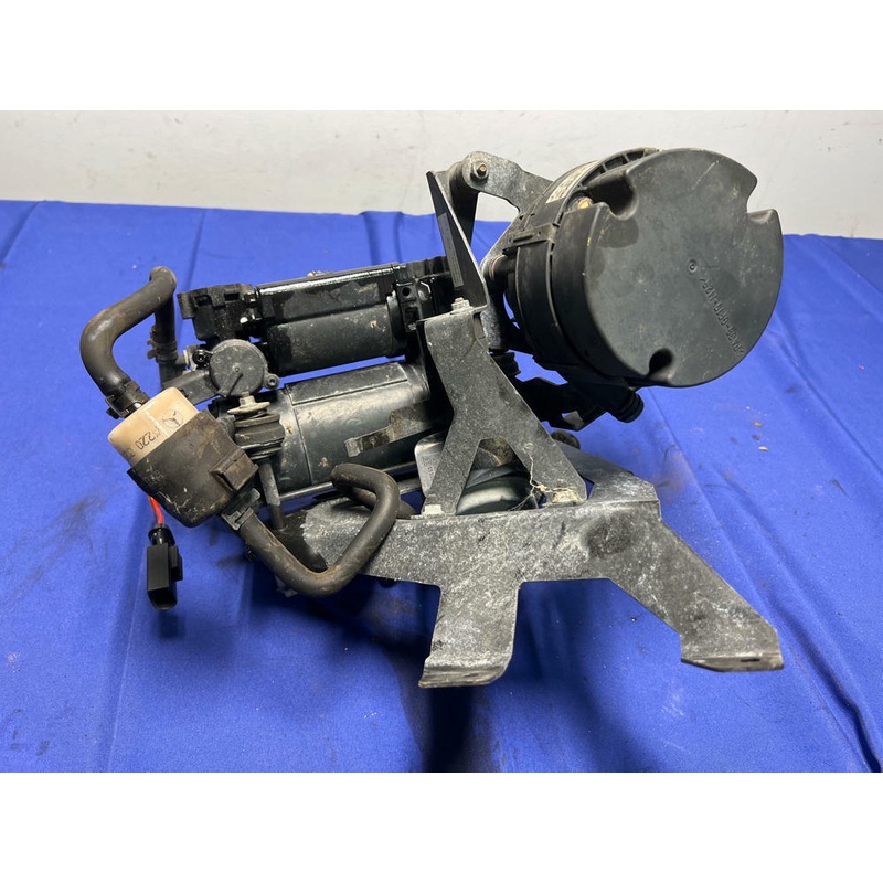 2003-06 Mercedes Benz W211 E55 Airmatic Suspension Compressor 099