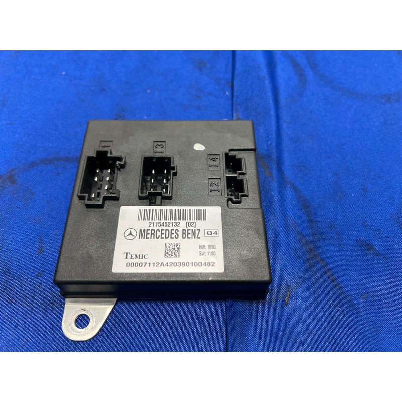 2003-06 Mercedes Benz W211 E55 Body Control Module Junction Box 105