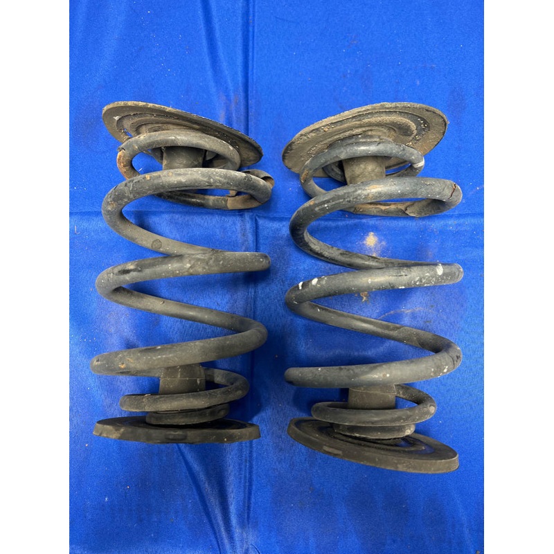 2004-06 Pontiac GTO OEM Factory Rear Springs and Isolators 95k Miles 100