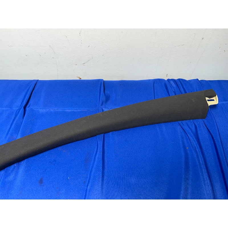 2004-06 Pontiac GTO Passenger Right RH A Pillar Cover Interior Trim 087