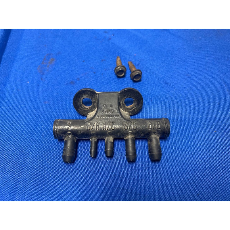 1987-93 Ford Mustang GT LX 5.0 Vacuum Manifold Block Factory 157