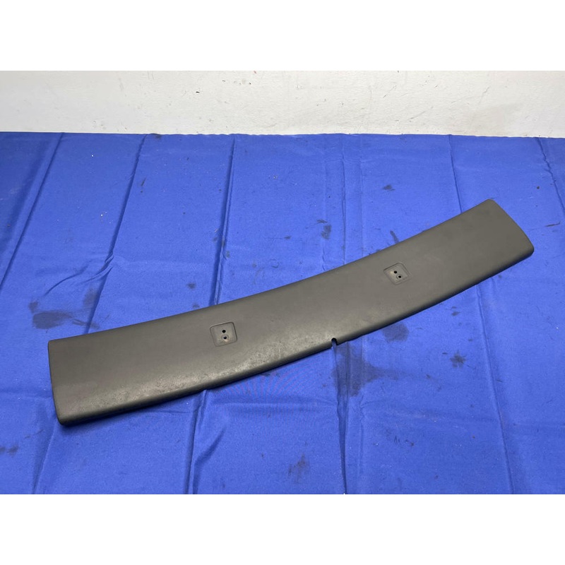 1999-04 Ford Mustang Convertible Dark Charcoal Upper Windshield Trim 132