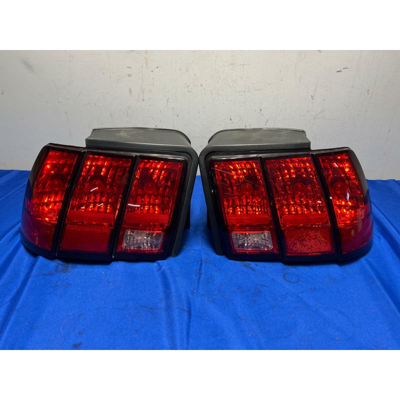 1999-04 Ford Mustang Tail Lights Factory w/ Harnesses Pair Left Right 153