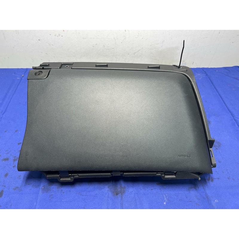 2015-23 Ford Mustang Ebony Passenger Glove Box Air Bag 130