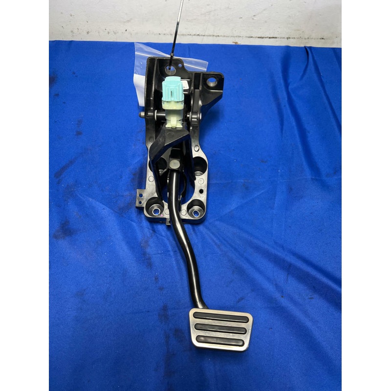 2018-23 Ford Mustang Automatic Transmission Brake Pedal Assembly 140