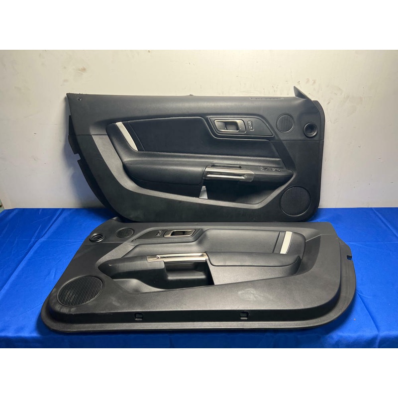 2020-22 Ford Mustang Shelby GT500 Interior Door Panels Damaged 158
