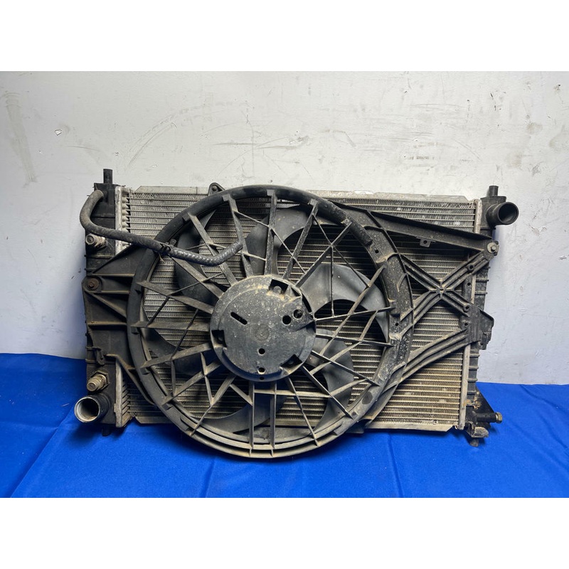1999-00 Ford Mustang GT Radiator & Fan 178