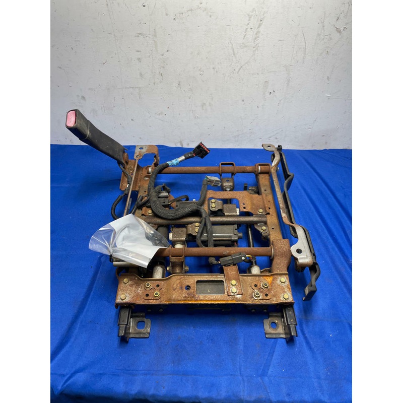 1999-04 Ford Mustang GT Drivers Power Seat Track 178