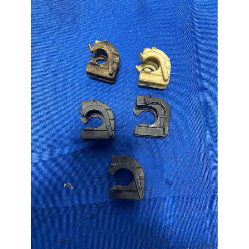 2003-04 Ford Mustang SVT Cobra AC Clamps 166